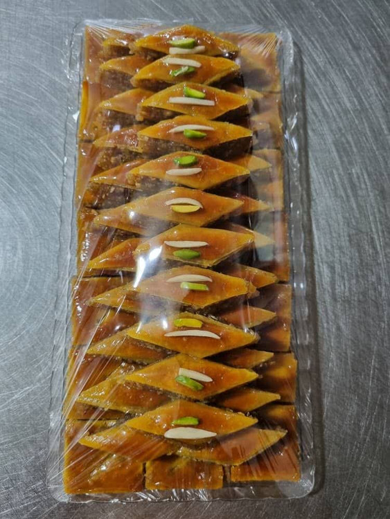 باقلوا یزدی لوزی بسته ای ویژه